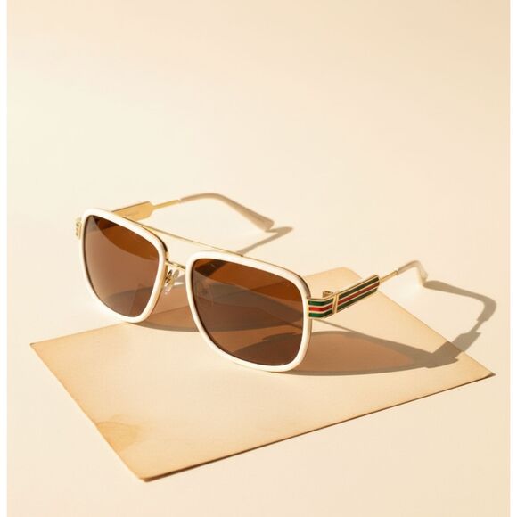 Gucci Vintage Women's White Sunglasses 98073 58 15-132 - Picture 1 of 12